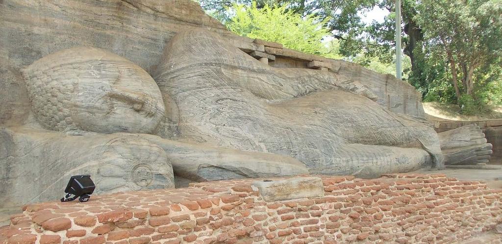Rundreise Dambulla - Polonnaruwa - Matale - Kandy -