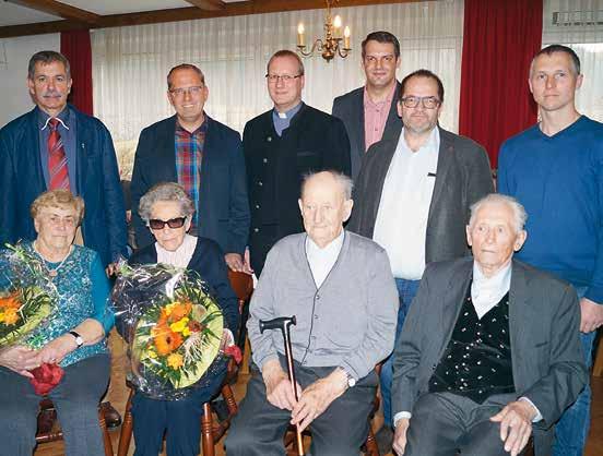 Nach einer feierlich gestalteten heiligen Messe in den jeweiligen Ortsteilen, wurden die Senioren in Kliening in den Gasthof Buchbauer, in Bad St.