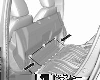 54 Stauraum Der Sicherheitsgurt mittlerer Hintersitz kann beim Anheben der Rückenlehne einrasten. In diesem Fall den Gurt wieder einrollen lassen und den Vorgang wiederholen.