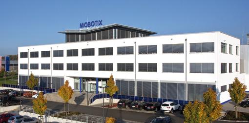 Über MOBOTIX Systemhersteller professioneller Video-Management-Systeme und intelligenter IP-Kameras Made in Germany Die börsennotierte MOBOTIX AG ist ein Softwareunternehmen mit eigener