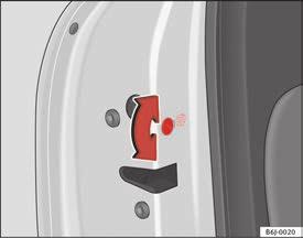 78 Auf und zu Wenn die Fahrertür offen steht, wird diese nicht mitverriegelt. Dadurch wird verhindert, dass man sich selbst aussperrt. Sie können die Türen von innen einzeln entriegeln und öffnen.