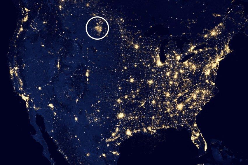 USA bei Nacht (Abfackeln von Erdgas) Bakken Eagle