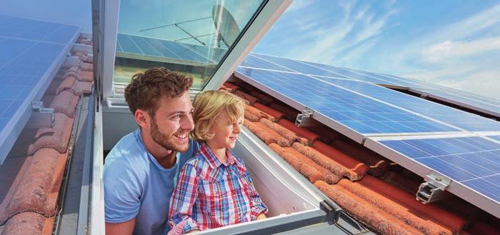 NEU! M-Solar Plus: Strom vom eigenen Dach Von Ihrem verlässlichen Partner vor Ort Die Stadtwerke München liefern seit Jahrzehnten zuverlässig Strom.