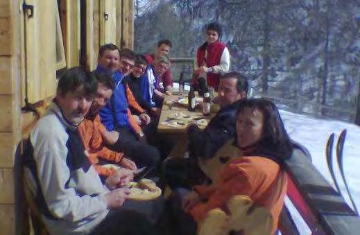 Unsere Landjugend Skitag am Nassfeld Am Samstag, den 21. Jänner 2006 war es so weit.