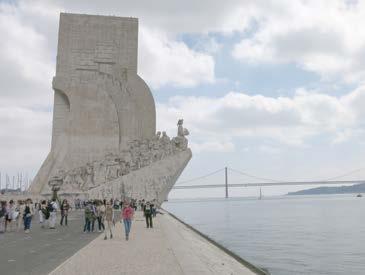 Heute ist sie ein Weltkulturerbe. Über Fatima, wo ein kurzer Halt stattfand, erreichten wir Lissabon. Nach Überquerung der Hängebrücke des 25.
