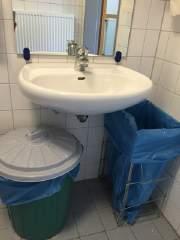 Zimmer / Öffentliche Toilette