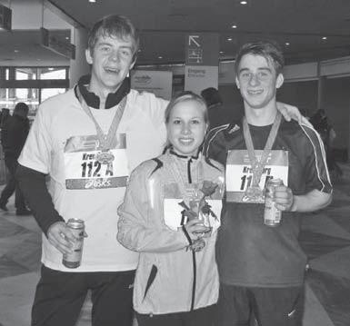 46 Berichte Kreuzburg beim 30. BMW Marathon in Frankfurt Bereits zum 3. Mal starteten Eric Eisenträger, Tobias Paul und Jasmin Reith als Staffelteam am 31. Oktober beim BMW Marathon in Frankfurt.