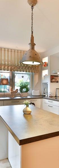 Integrieren Sie die Küche in Ihren Wohnraum und kreieren Sie so mit uns einen besonderen Ort des heimischen Wohlfühlens.