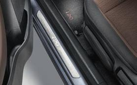 T5A X9N Metallic Metallic MICA Metallic Interieur Comfort Grey* Elegant Beige* -