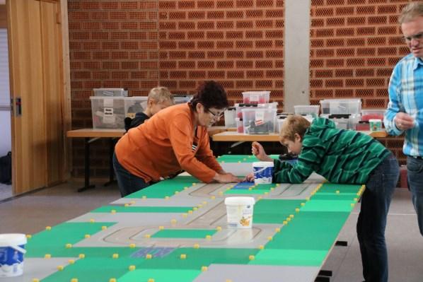 Die Evangelischen Kirchengemeinden Widdern und Unterkessach luden Kinder von 6-13 Jahren zum Bau einer LEGO -Stadt ein.