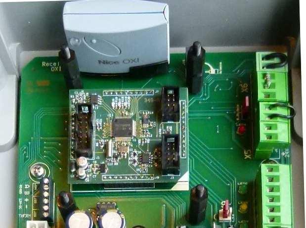 Anschlussmöglichkeiten Spannungsversorgung drei- bzw. einphasig, Null (optional) und PE Elektronischer- bzw. mechanischer Endschalter (mech.