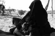 They reflect on the possible disappearance of one of them. Amanar Tamasheq Spanien 2010 15, H.264, Farbe, Ton Regie Lluís Escartín Ein Mann geht in die Wüste. Ein Mann lebt bei den Tuareg.