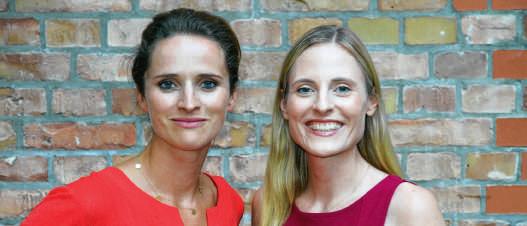 MANAGEMENT 103 Mutmacherinnen: Verena Pausder (links) und Marie-Christine Ostermann wollen der jungen Generation auf die Sprünge helfen.