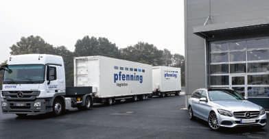 LOGISTIK 53 Anzeige Unternehmen Erst Ende Oktober 2015 hat der Logistiker in Bremen eine neue Niederlassung mit 230 Mitarbeitern eröffnet, die zugleich Steuerungszentrum für die Produktionsversorgung