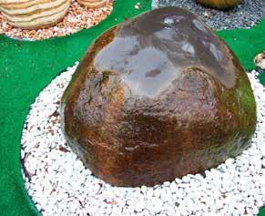 300 kg 4853 315,00 374,85 Basalt Quellstein Findlinge mit Bohrung, braune Naturkruste, teils
