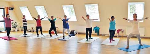 Yoga Kurs beim DTV Mein Name ist Florian Doig (FSJ`ler) und ich möchte euch gerne etwas über meine erste Yogastunde im Verein erzählen.
