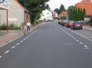 Schutzstreifen für den Radverkehr Chancen für enge Straßenräume!