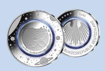 Mit der Fördervereins- Münze ist nun erstmalig eine Münze mit einem blau schimmernden Ring aus dem Kunststoff "Polymer" auf dem Markt, der von Fachleuten bereits als Weltsensation gefeiert wird.