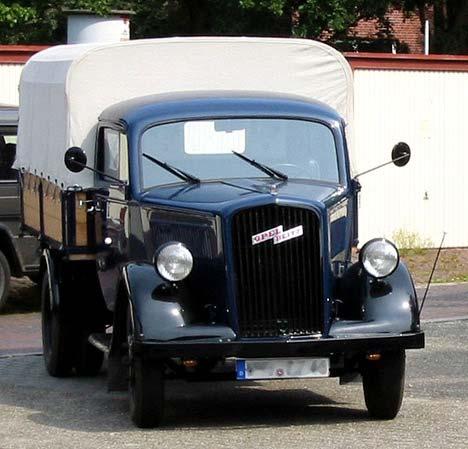 Mobilität gestern und heute Opel-Blitz Lkw 1932: 55 kw mittlerer Pkw heute: 50 90 kw Nutzlast 2,5 t