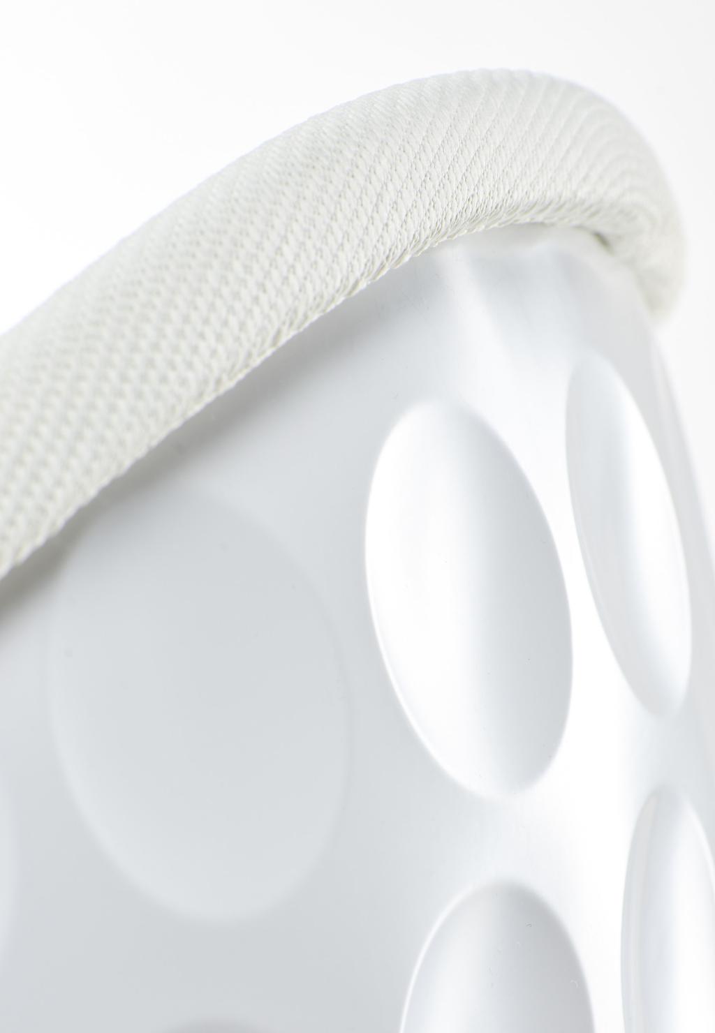 Sesselschale innen 3D-Komfortstrick 100% Polyester FR schwer entflammbar Farbe creme Sesselschale außen robuste, UV-beständige Kunststoffschale mit Dimples für den authentischen Golfball-Look Farbe