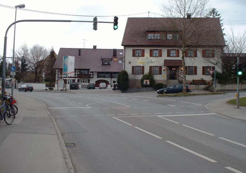Bild 35 B33 Ortsdurchfahrt Hefigkofen, Einmündung Kornstraße (L329) Der