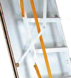 Die Dachbodentreppe Sofita besitzt Beschläge aus Metall und einen beidseitig weißen Holzdeckel mit