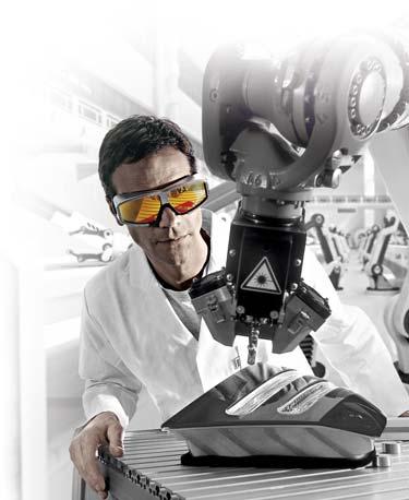 Solche Laserschutzbrillen auf Basis beschichteter oder absorbierender Spezialglaser und Kunststoffe bilden einen Schwerpunkt des Produktportfolios von laservision.