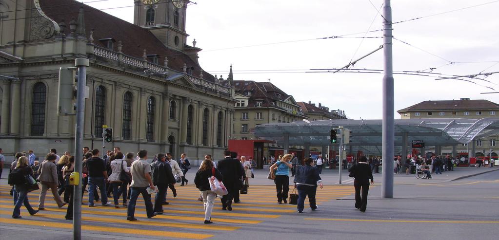 Seit der Jahrtausendwende wächst die Stadt Bern wieder 1.4 Entwicklung der Wohnbevölkerung In den 1960er-Jahren zählte die Stadt Bern regelmässig mehr als 160 000 Einwohnerinnen und Einwohner.