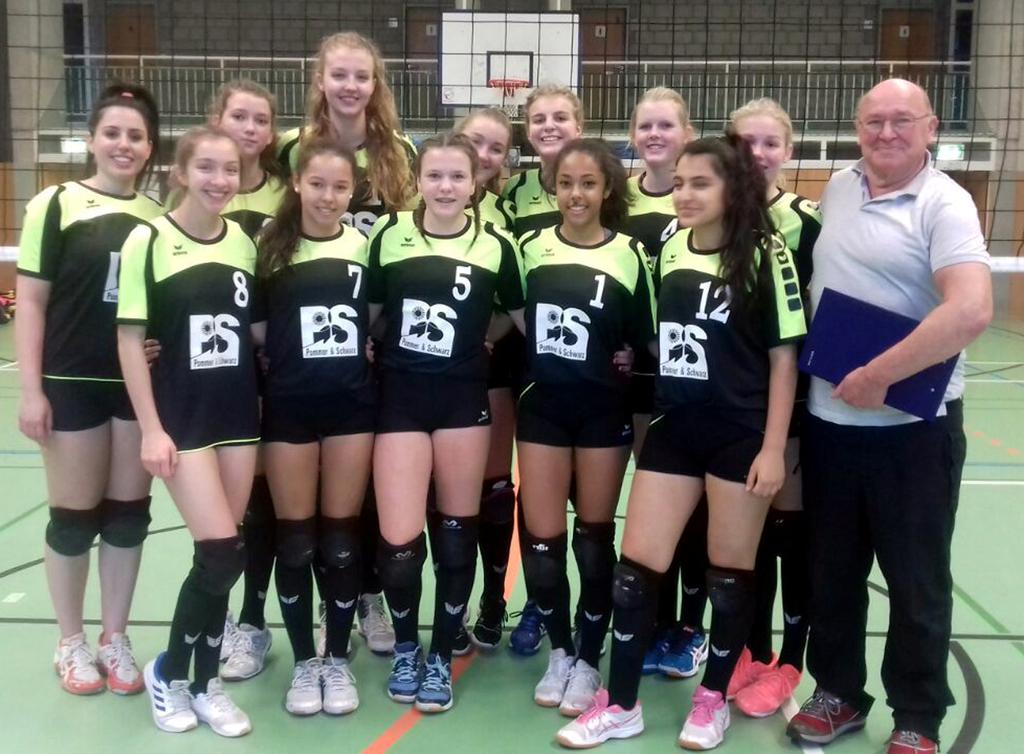 Volleyball Unsere 1. Damenmannschaft hat am Samstag in der BBS-Halle in Emden sehr erfolgreich die Tabellenführung mit einem 3:0-Sieg gegen die VG Emden I verteidigt.