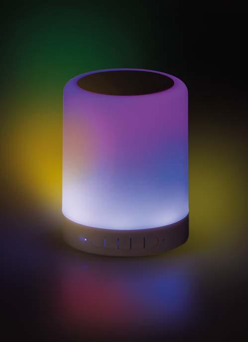 46 SPOT Bluetooth-Speaker Ambient Light In drei Stufen dimmbares Licht Sechs verschiedene Farben Moodlightfunktion Soft-Touch-Steuerung AUDIO 47 AMBIENT SPEAKER Angenehmes, gedimmtes Licht, gediegene