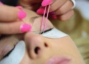 Beauty Care bietet Markenprodukte für den Endkunden, aber auch Anwendungen für Profis.