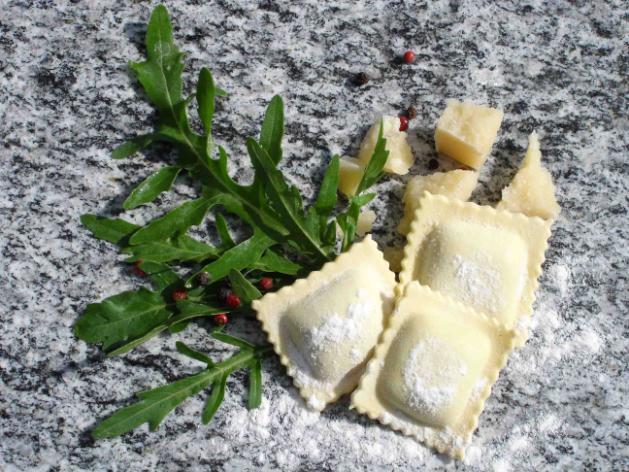 Ravioli Rucola - Ricotta, Rucola, Parmesan, Kräuter und Gewürze 1.5 kg Kart. Art.