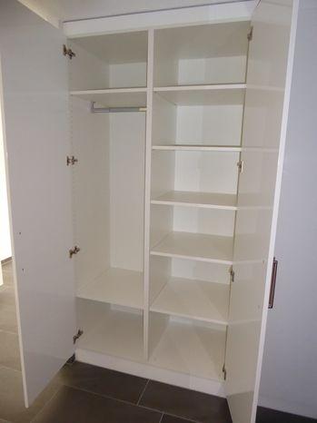 (renovierte Wohnung) Garderobenschrank (renovierte