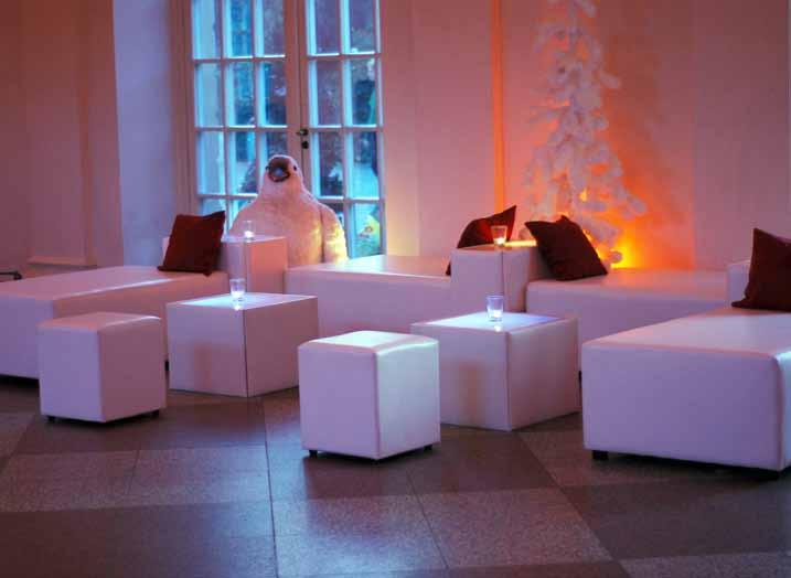 loungepaket white 2.0 * 75 Personen (25 Sitzplätze) * elegant, moderne Optik * Sessel kombiniert mit offenen Loungemöbeln * unterleuchtete Loungetische Sorte ARtikel Stck.