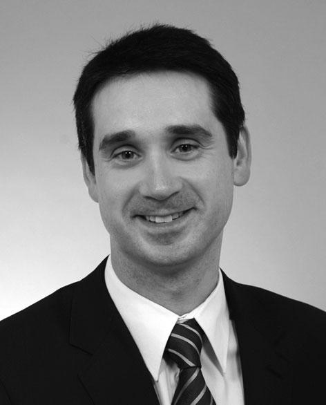 Von 2007 bis 2011 war Prof. Dr. Armin Müller Vorstand der Sunicon AG und ist gegenwärtig als Direktor für strategische Materialien der SolarWorld AG tätig.