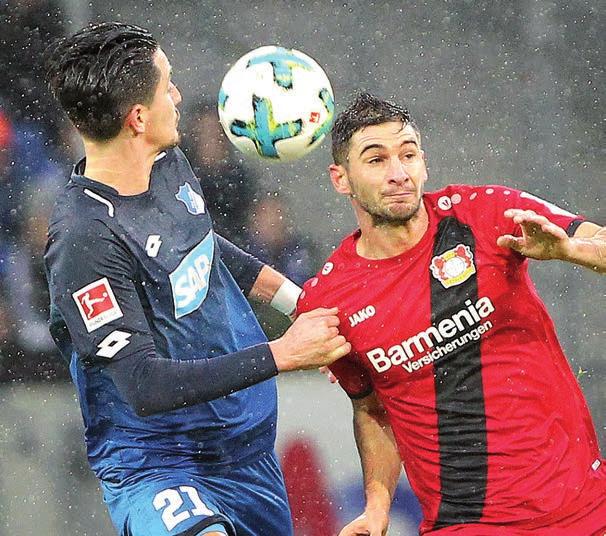 Beim SC Freiburg verlor das Team von Trainer Ralph Hasenhüttl trotz Führung 1:2 (0:0) - zum fünften Mal in Folge gelang den Sachsen in der Fremde kein Sieg.