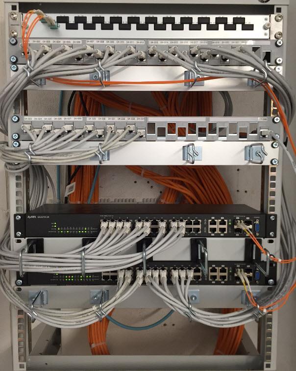 Netzwerkverkabelung Rechenzentrum Arbeitsplatzrechner Drucker & Plotter WLAN Zutrittssystem Maschinen