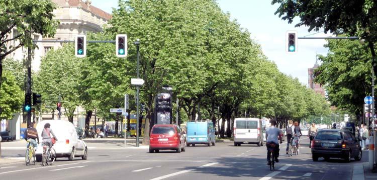 ÖPNV : Busse und Straßenbahn Grün n sofort!