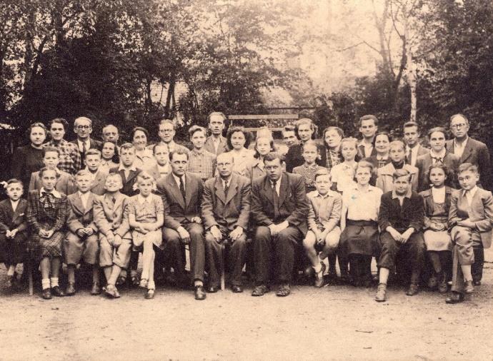 Farní Cyrilská jednota (1942, 1950) V roce 1952 sbor FCJ účinkoval na 55 mších. Před nedobrovolným rozpuštěním roku 1953 měla FCJ v Prostějově 33 činných členů + pěveckou školu (dorost) s 21 žákem.