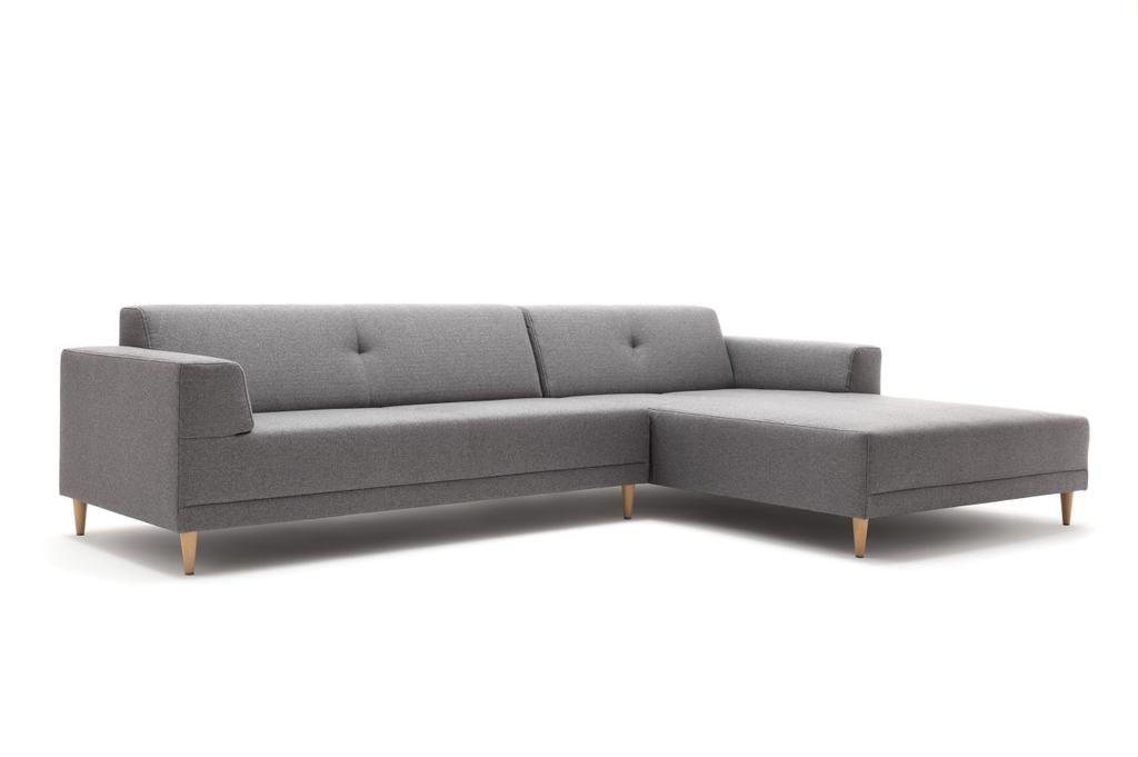 NEUHEIT Das Sofa freistil 189 steht mit seinen geraden Linien für Purismus pur.