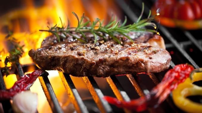 Kochen & Backen Intensives Steak-Aroma 03.04.2017 Die Grill-Saison beginnt wieder. Wie jedes Jahr möchte man seinen Gästen ein gutes Steak präsentieren.
