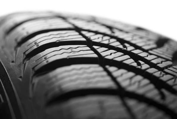 UNZULÄSSIGE REIFENWAHL Reifen mit einem Last- oder Geschwindigkeitsindex unter den vom Hersteller empfohlenen Werten.