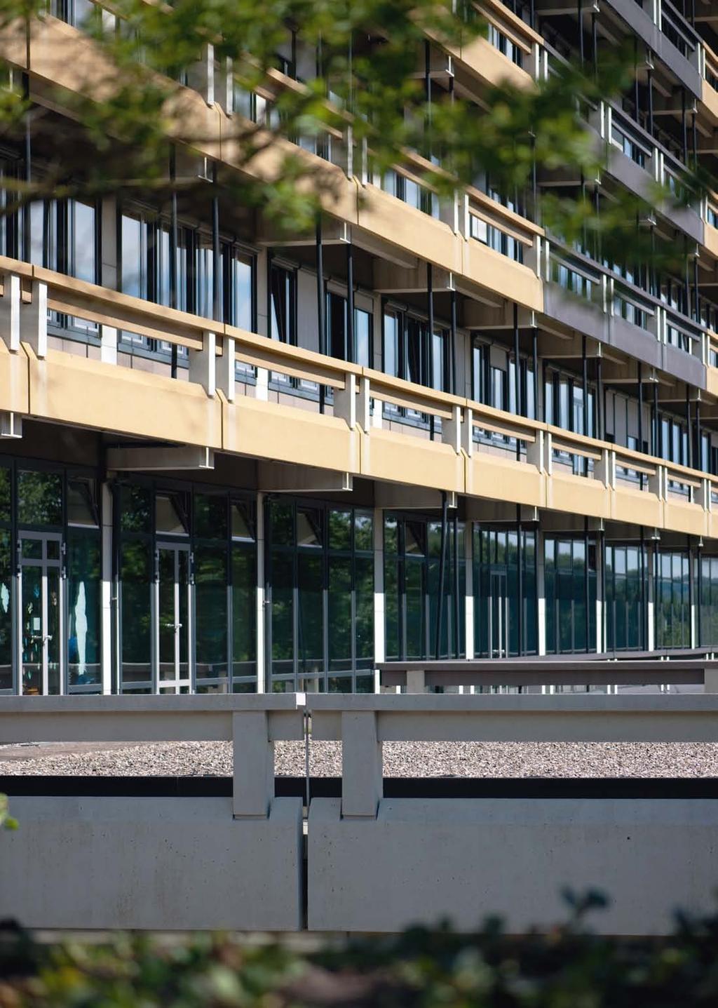 01 startschuss für Die campussanierung Im April 2007 gab die Landesregierung Nordrhein-Westfalen grünes Licht für die umfassende Sanierung des Campus.