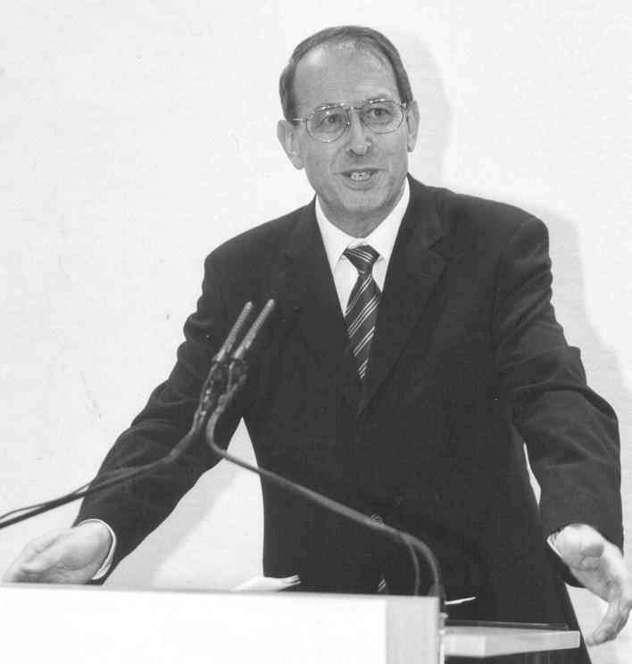 AnwB 3/2002 157 5 % MN Stehempfang im großen Sitzungssaa des DAV-Hauses Dr. Geiger, Staatssekretär des BMJ und Dr. Streck, Präsident des DAV DAV Empfang Auftakt 2002 Dr.
