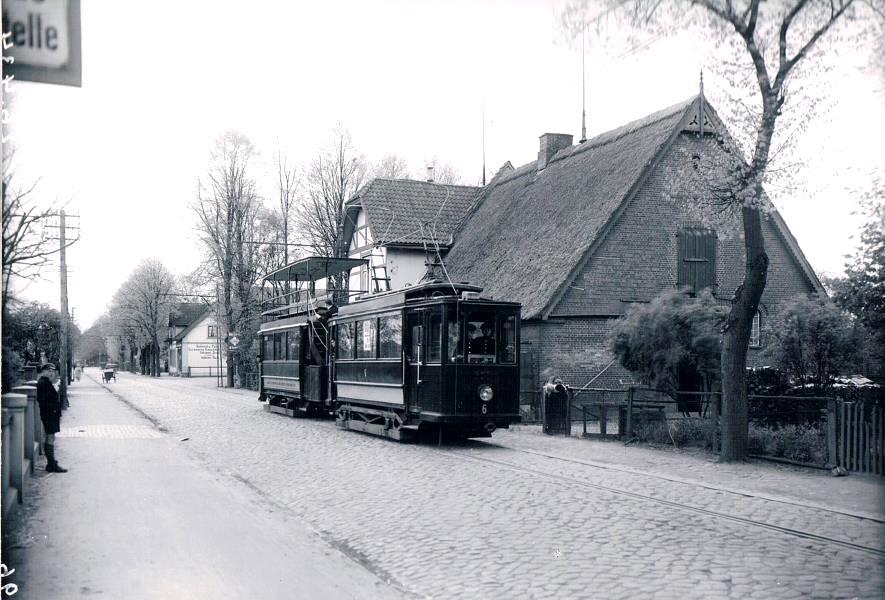 Meiendorfer Straße 1934, Kröger s Kate mit Kleinbahn, nebenan Drogerie