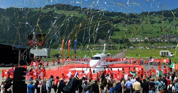 grossartiges Volksfest. Öffnung des PC-24 Bestellbuchs an der EBACE in Genf am 20. Mai.