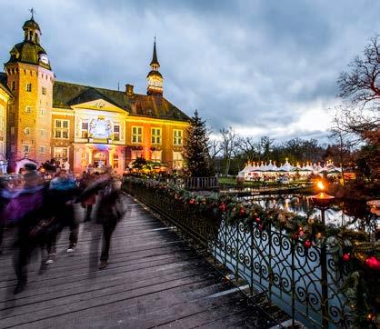 000 Es gibt regionale Weihnachtsspezialitäten, Tannenbäume Besucher beginnt die Adventszeit jedes Jahr mit aus dem Lütetsburger Forst, Christbaum-