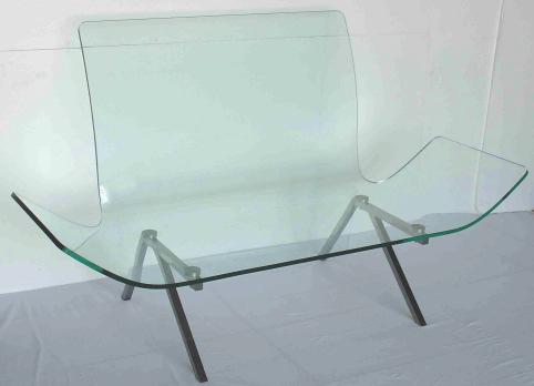 SONSTIGES Model GK-12 Sofa Ein Highlight aus Glas Der Zweisitzer mit weichen Formen ist aus einer Glasplatte (15mm) gebogen auf zwei schwarz