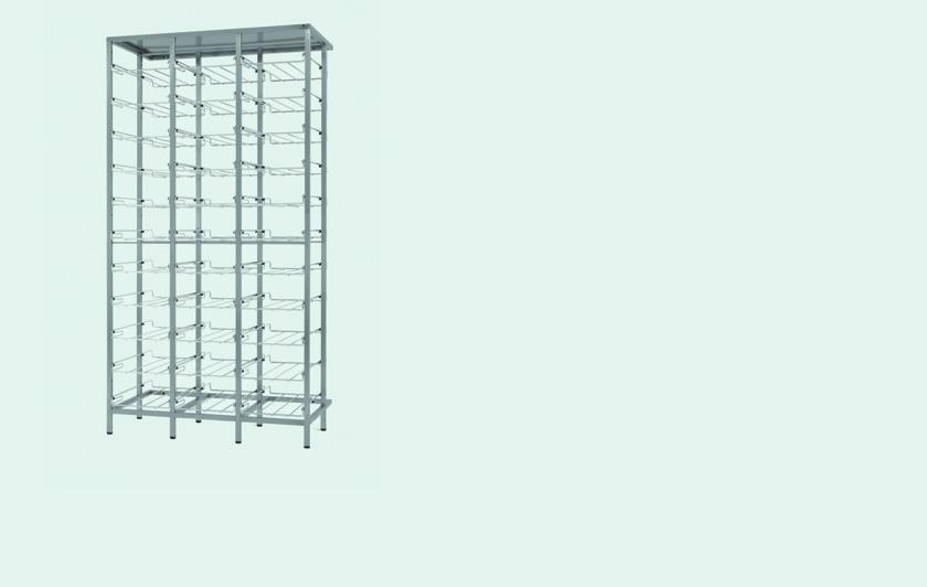 Lagerung, Transport und Bereitstellung von Sterilgut BECKER Stahlmöbel BECKER Stahlmöbel werden aus elektrolytisch verzinktem und chromatiertem Qualitätsstahl (Modellreihe B) oder Chromnickelstahl