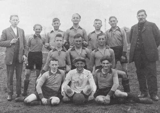 1921 spielte Frielendorf I gegen Homberg I 0 : 10 Am gleichen Tag spielte Frielendorf III gegen Verna II 23 : 0 Zwischenzeitlich wurde im Jahre 1929 eine Turnerinnenabteilung ins Leben gerufen, die